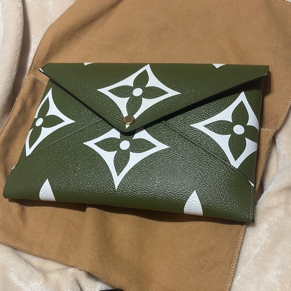 Louis Vuitton Kirigami Pochette Set Limited Edition Colored Monogram Giant